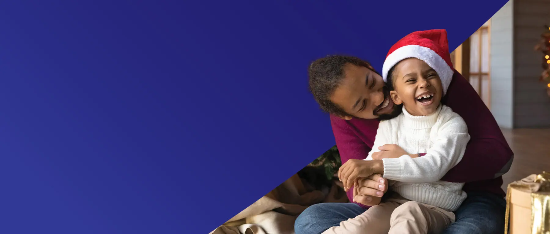 father daughter on christmas morning